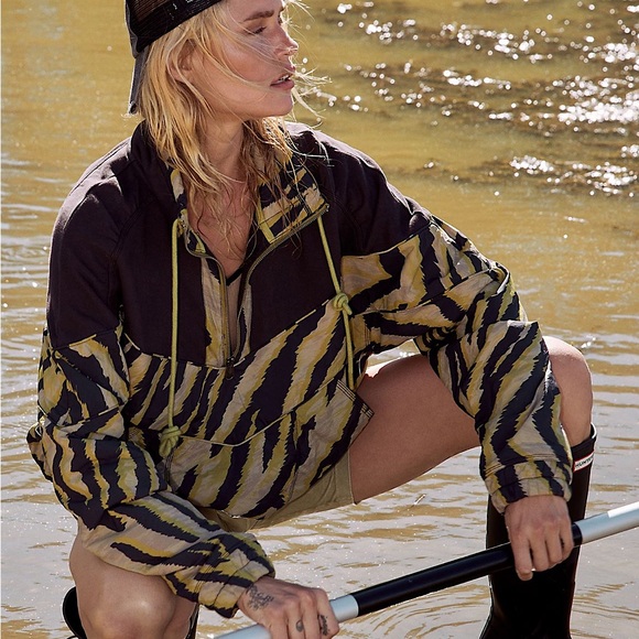 NEW Free People Walk The Line Pullover In Olive Combo - Picture 3 of 16